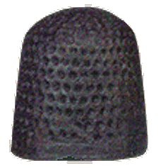 Gedreven bronzen vingerhoed, 16de eeuw